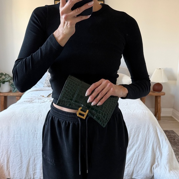 Balenciaga Hourglass Wallet on Chain Purse Entrupy Authenticated - Picture 12 of 16